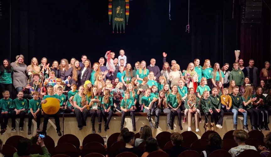Vaikų ir jaunimo teatras „ATŽALYNAS“