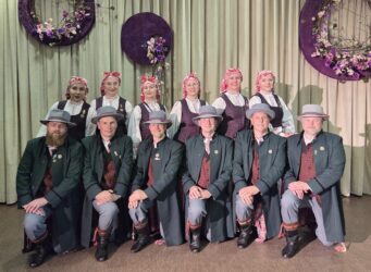 Vyresniųjų liaudiškų šokių grupė „Okata“ Vyresniųjų liaudiškų šokių grupė „Okata“