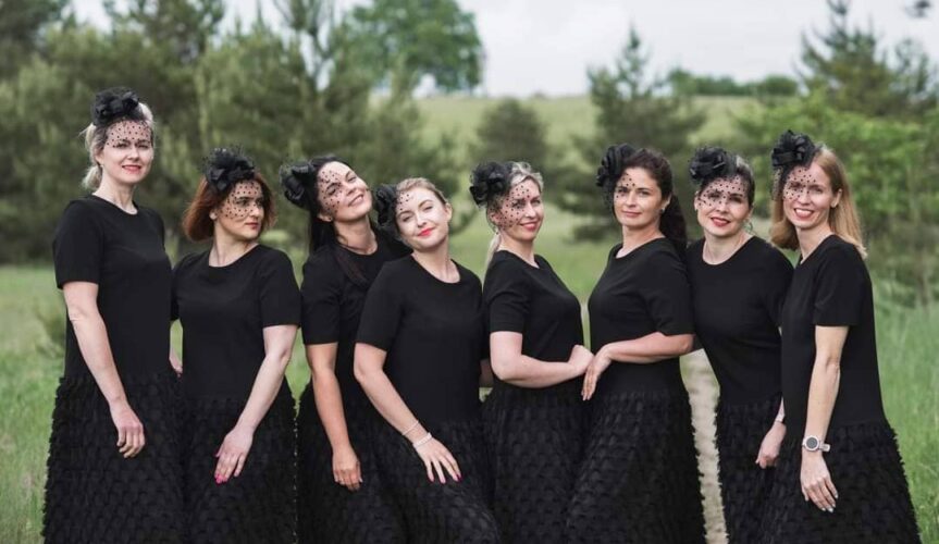 Moterų vokalinis ansamblis „Rapsodija“