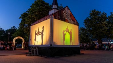 Pirmą kartą rengiamo Karolštato festivalio metu atgimė Kretingos miesto rotušė